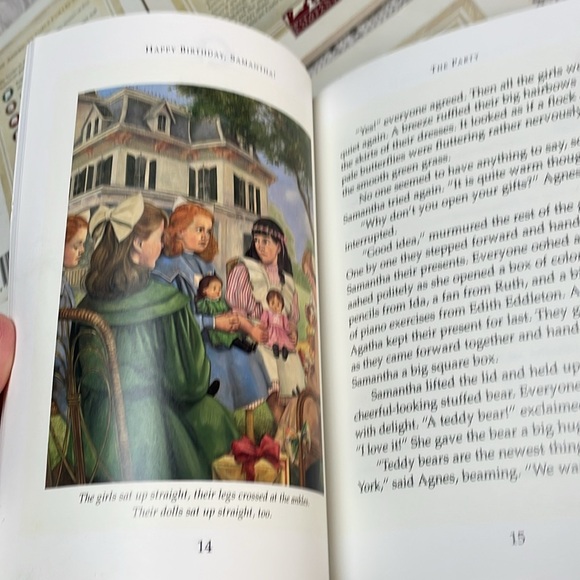 American girl books 6 in lot. Good condition. See pics for titles No stray marks - Picture 11 of 12